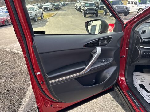 Used 2025 Mitsubishi Eclipse Cross ES image 19