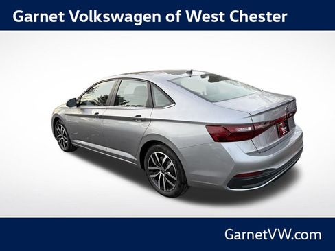 New 2026 Volkswagen Jetta SE FWD image 3