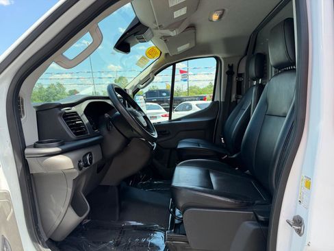Used 2020 Ford Transit 150 Low Roof RWD image 17