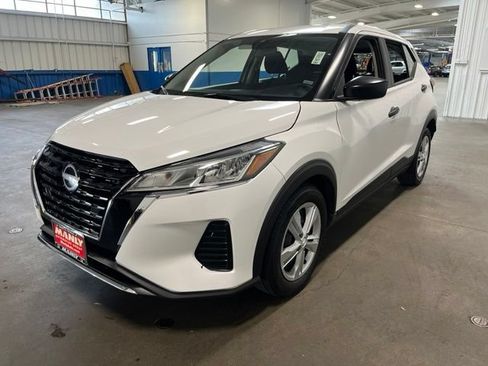 Used 2024 Nissan Kicks S FWD image 7