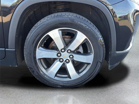 Used 2019 Chevrolet Traverse LT w/ LT Premium Package AWD/4WD image 36