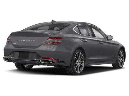 Used 2025 Genesis G70 2.5T image 5