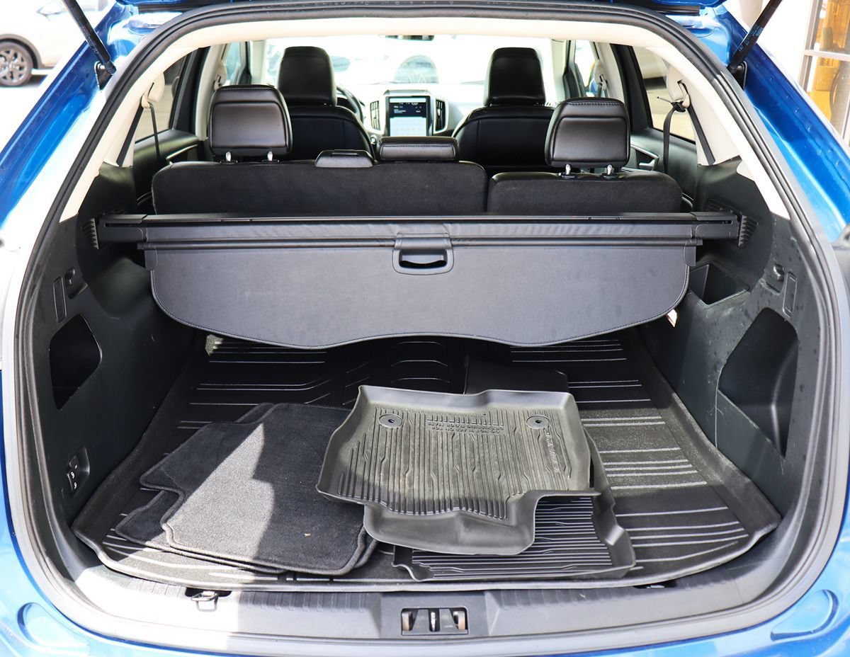 Used 2021 Ford Edge SEL w/ Cargo Accessory Package AWD/4WD image 23