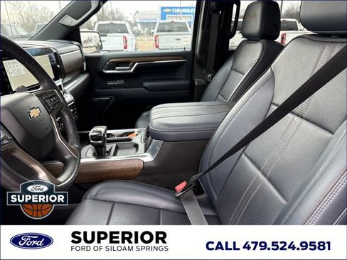 Used 2023 Chevrolet Silverado 1500 High Country w/ High Country Premium Package image 6