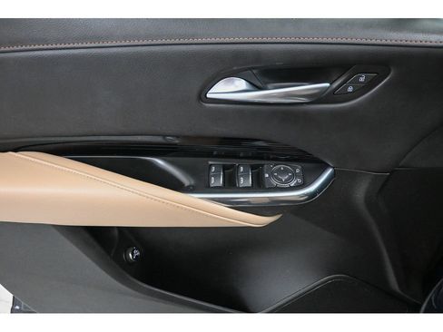 Certified 2024 Cadillac XT4 Luxury w/ Cold Weather Package image 29