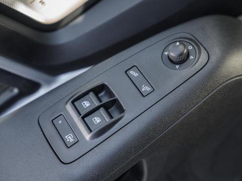 New 2025 RAM ProMaster 2500 w/ Quick Order Package 22G SLT image 32