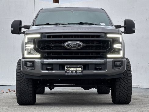 Used 2022 Ford F250 Lariat w/ FX4 Off-Road Package image 9