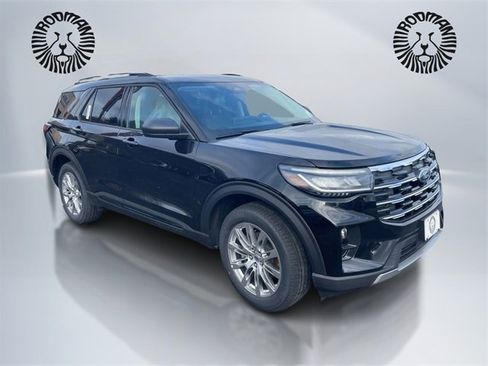 New 2026 Ford Explorer Active w/ Active Comfort Package image 3