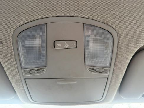 Used 2019 Hyundai Elantra SE FWD image 22