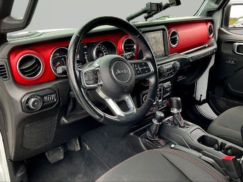 Used 2019 Jeep Wrangler Unlimited Rubicon AWD/4WD image 17