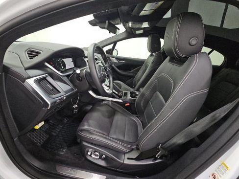 Used 2024 Jaguar I-PACE R-Dynamic HSE AWD/4WD image 3