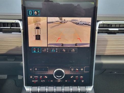 New 2025 GMC Sierra EV Denali AWD/4WD image 40