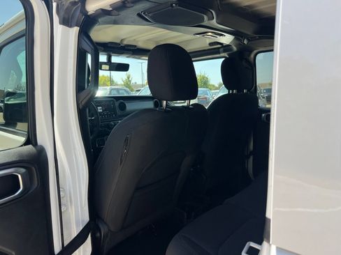 Used 2022 Jeep Wrangler Unlimited Sport AWD/4WD image 14