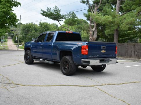 Used 2017 Chevrolet Silverado 1500 LT w/ All Star Edition AWD/4WD image 4