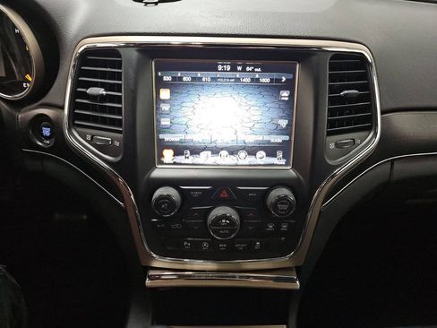 Used 2017 Jeep Grand Cherokee Limited AWD/4WD image 10