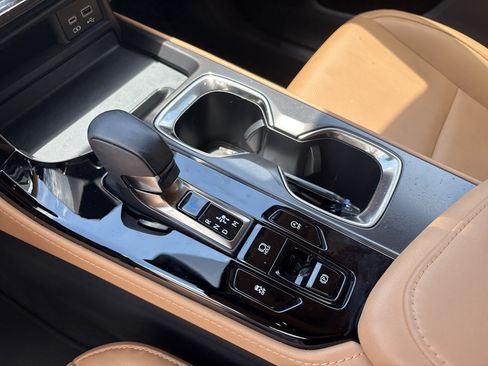 Used 2024 Lexus NX 250 FWD w/ Towing Package (2000 Lbs) image 26