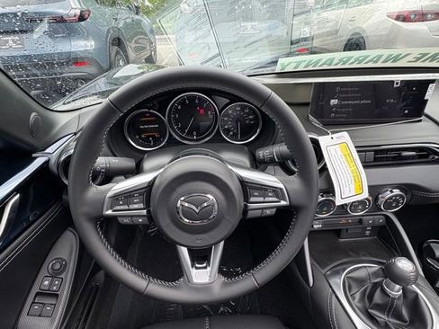 New 2026 MAZDA MX-5 Miata RF Grand Touring RWD image 9