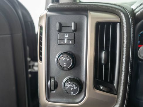 Used 2018 GMC Sierra 2500 Denali w/ Duramax Plus Package AWD/4WD image 23