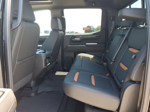 New 2026 GMC Sierra 1500 AT4 w/ AT4 Premium Package AWD/4WD image 15