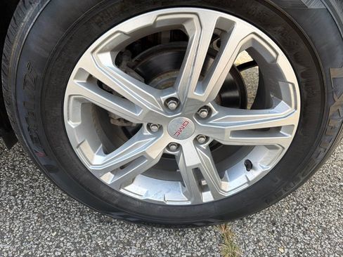 Used 2019 GMC Terrain SLE w/ Driver Convenience Package AWD/4WD image 10