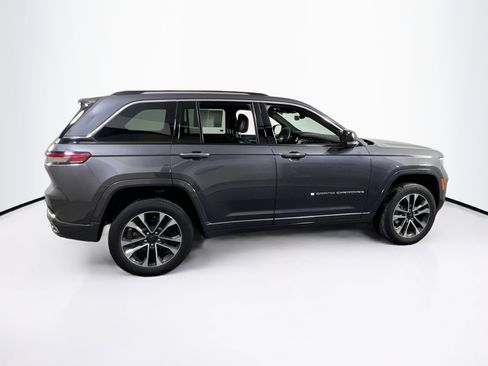 Used 2022 Jeep Grand Cherokee Overland AWD/4WD image 4