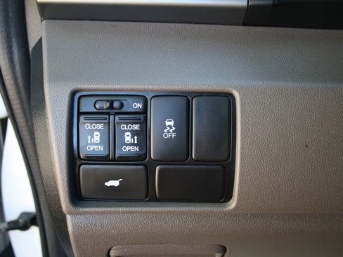 Used 2012 Honda Odyssey EX-L image 19