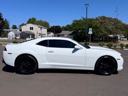 Used 2015 Chevrolet Camaro LS RWD image 4