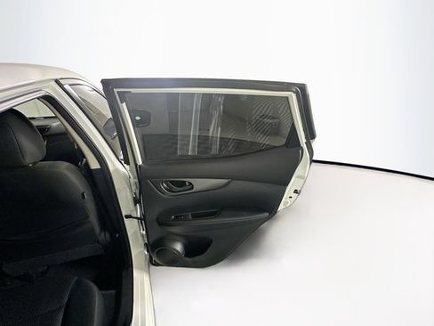 Used 2022 Nissan Rogue Sport S FWD image 28