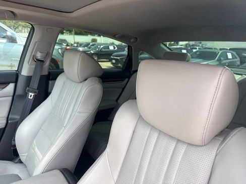 Used 2018 Honda Accord Touring image 17