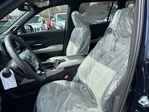 New 2026 Toyota Grand Highlander MAX Limited image 18