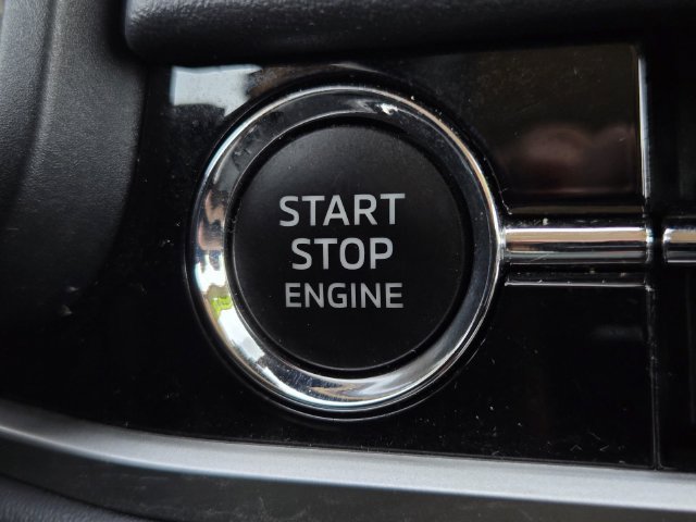 Used 2023 Mitsubishi Outlander SE FWD image 30