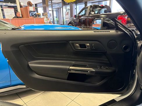 Used 2017 Ford Mustang Shelby GT350 RWD image 11
