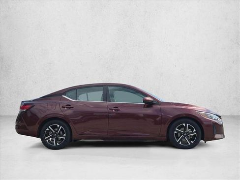 Used 2024 Nissan Sentra SV FWD image 4
