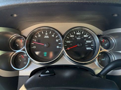 Used 2013 GMC Sierra 2500 SLE w/ Suspension Package, Off-Road image 10