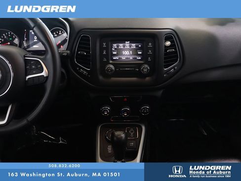 Used 2018 Jeep Compass Latitude AWD/4WD image 19