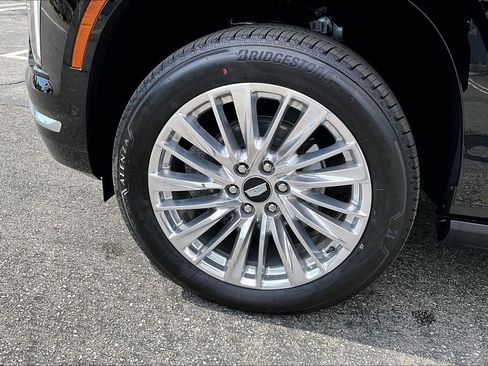 New 2026 Cadillac Escalade Luxury w/ LPO, Floor Liner Package AWD/4WD image 13