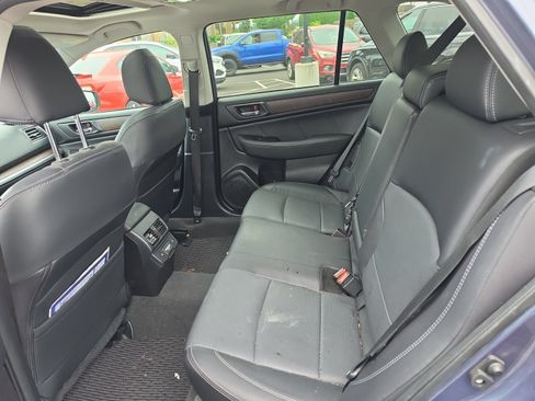 Used 2018 Subaru Outback 3.6R Limited AWD/4WD image 10