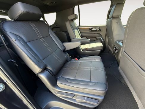 New 2025 Chevrolet Suburban High Country w/ Sun And Tow Package image 18