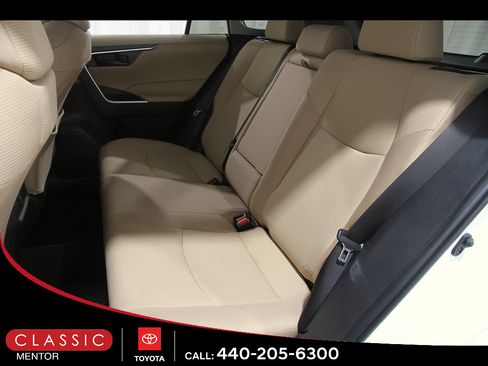 Certified 2025 Toyota RAV4 LE AWD/4WD image 18