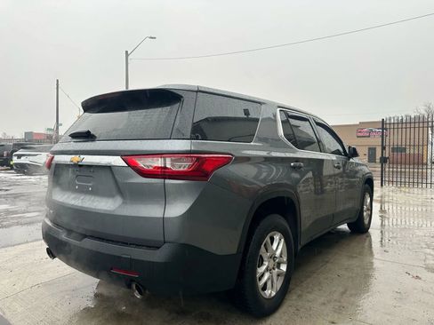 Used 2020 Chevrolet Traverse LS image 4