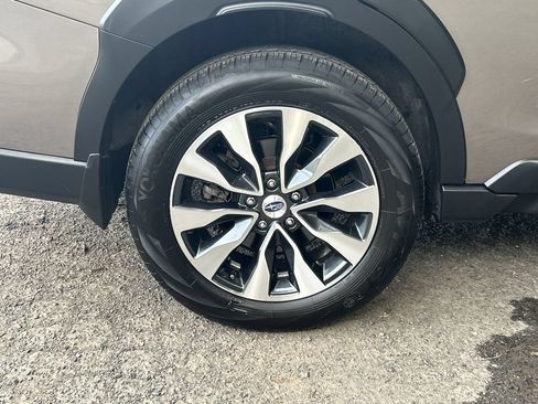 Certified 2024 Subaru Outback Limited AWD/4WD image 12