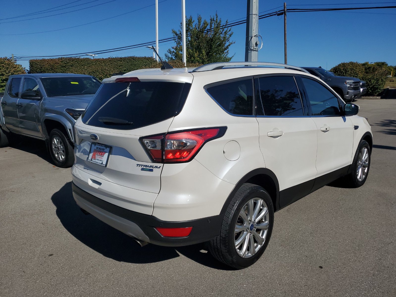 Used 2018 Ford Escape Titanium AWD/4WD image 4