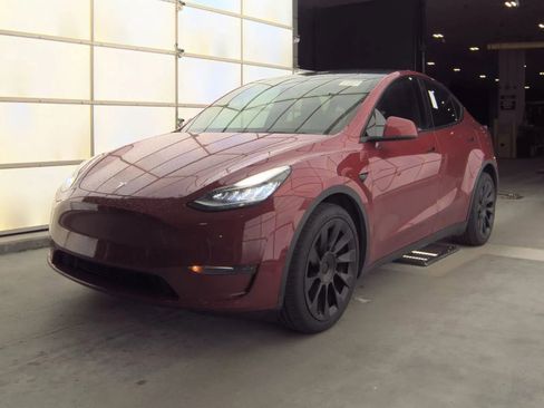 Used 2020 Tesla Model Y Long Range image 1