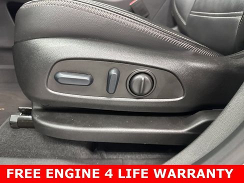 Used 2023 GMC Terrain Denali w/ Denali Premium Package image 9