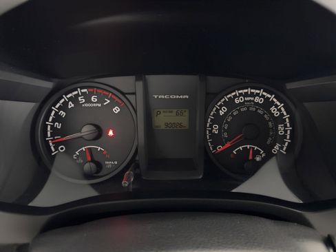 Used 2017 Toyota Tacoma SR image 26