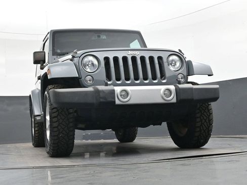 Used 2014 Jeep Wrangler Sahara w/ Connectivity Group AWD/4WD image 40