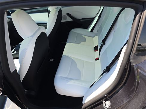 Used 2025 Tesla Model 3 Long Range RWD image 8