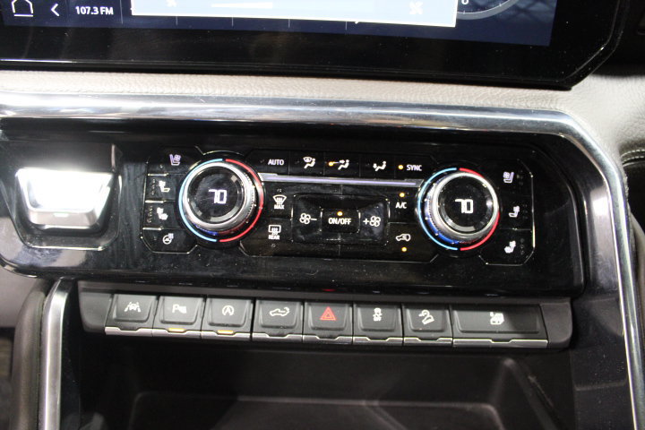 Used 2024 GMC Sierra 1500 Denali w/ Technology Package AWD/4WD image 39