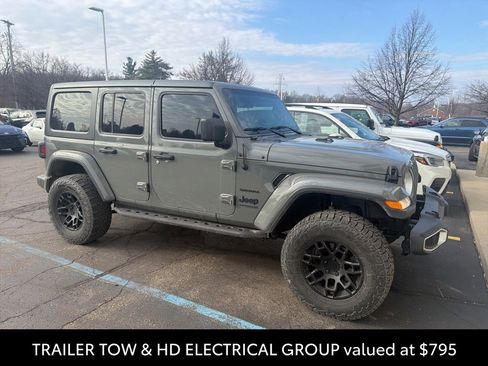 Used 2020 Jeep Wrangler Unlimited Sahara image 6