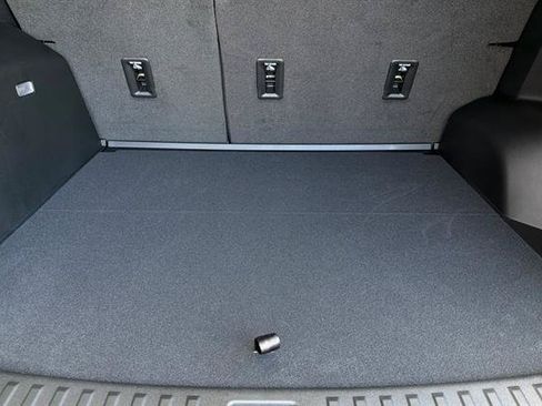 New 2026 Chevrolet Equinox LT w/ Convenience Package II FWD image 17